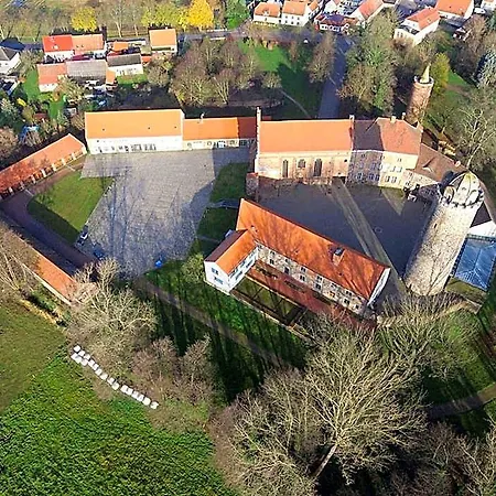 Im Idyllischen Hotel 2*